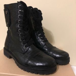 Zadig & Voltaire combat boots in black croc!